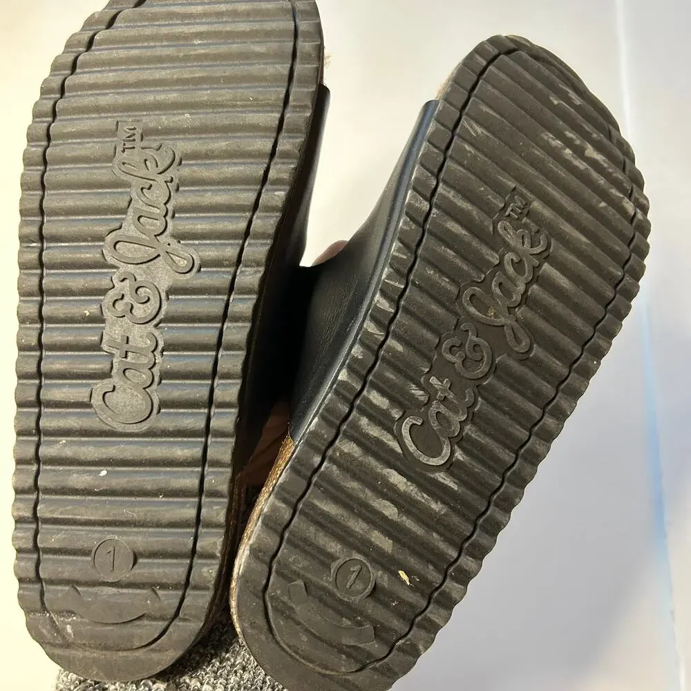 Cat & Jack Girls Black Sandals 1